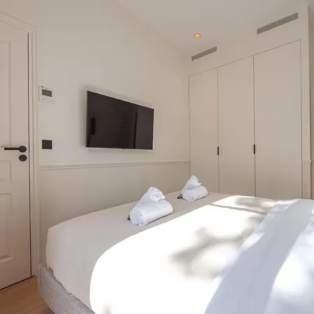 Mbm - Luxury Center * Paris